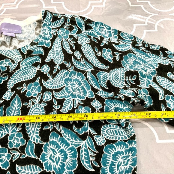 NWT Laura Scott Women's Blue-Green/Black Flowers Print Missy 2Fer Sweater Size M - Picture 4 of 6
